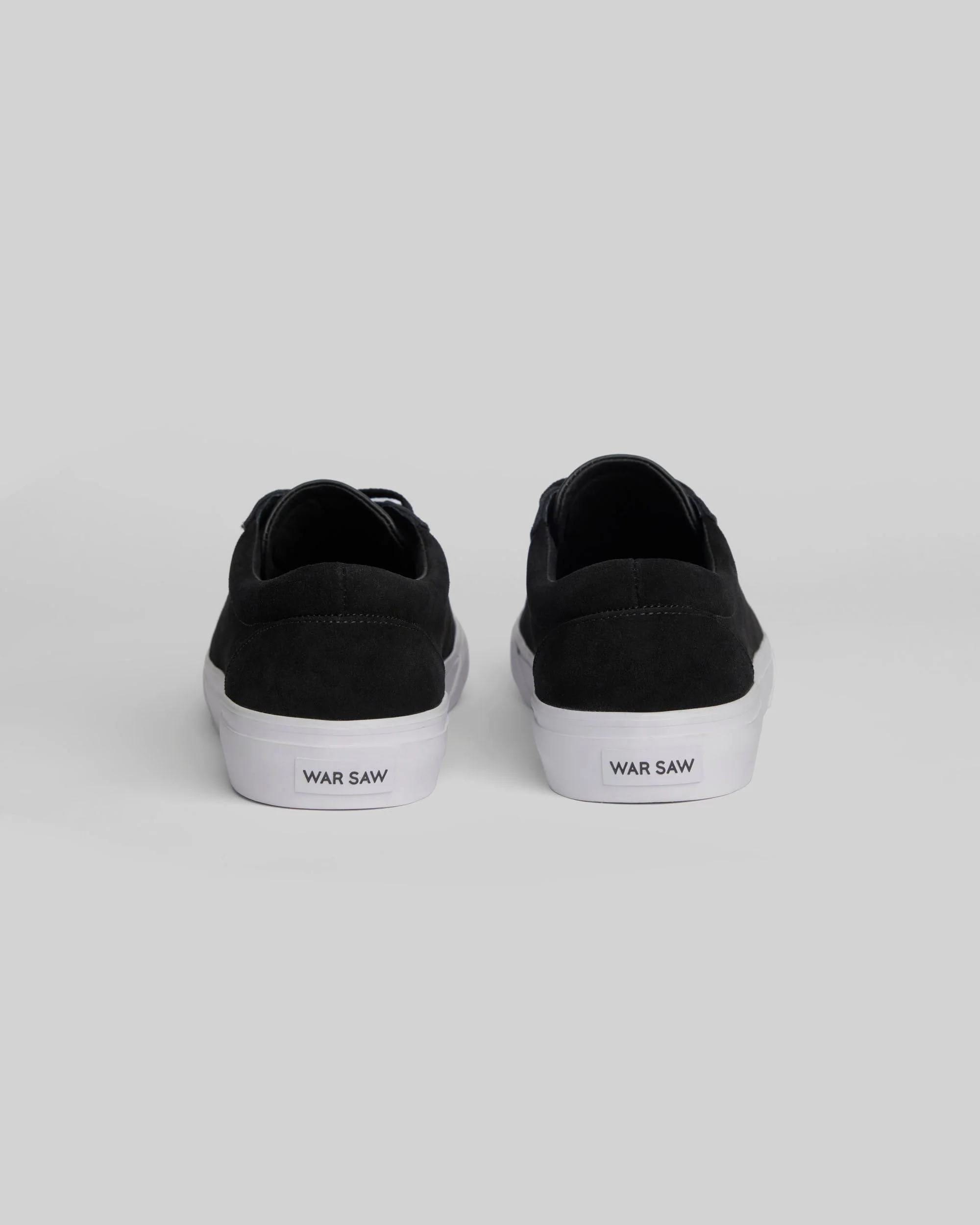 CHAPTER | BLACK / WHITE - Image 3