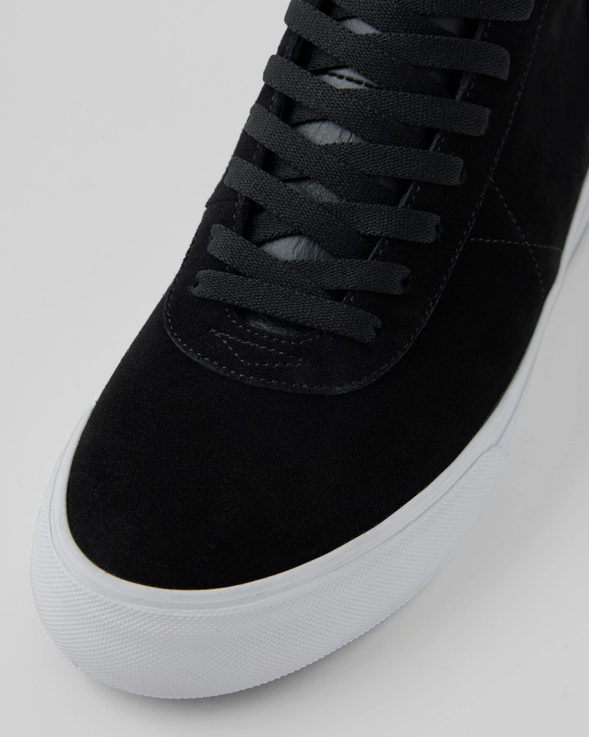 CHAPTER MID | BLACK / WHITE - Image 5