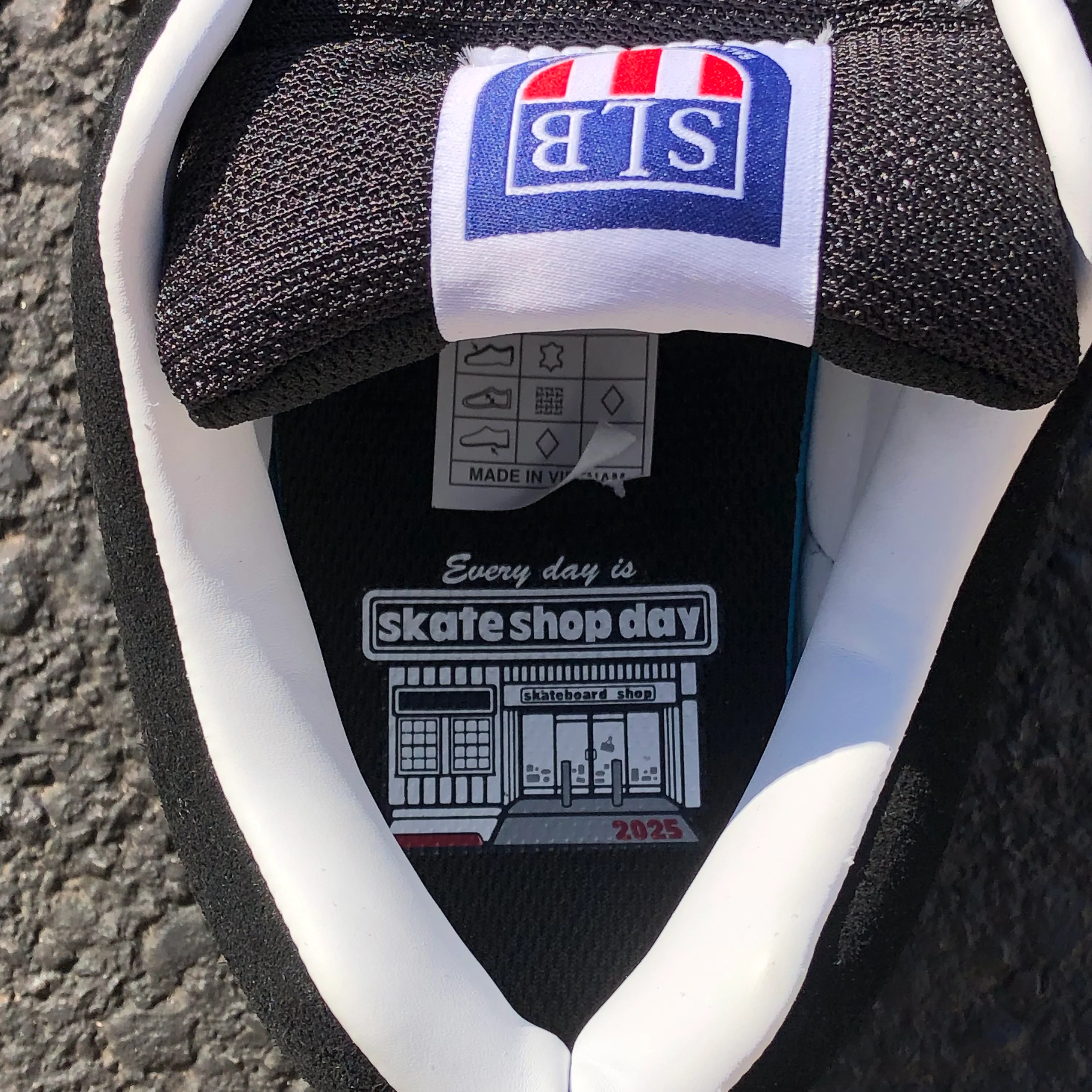 Etnies SAL23 x SSD (Black/Gum) - Image 4
