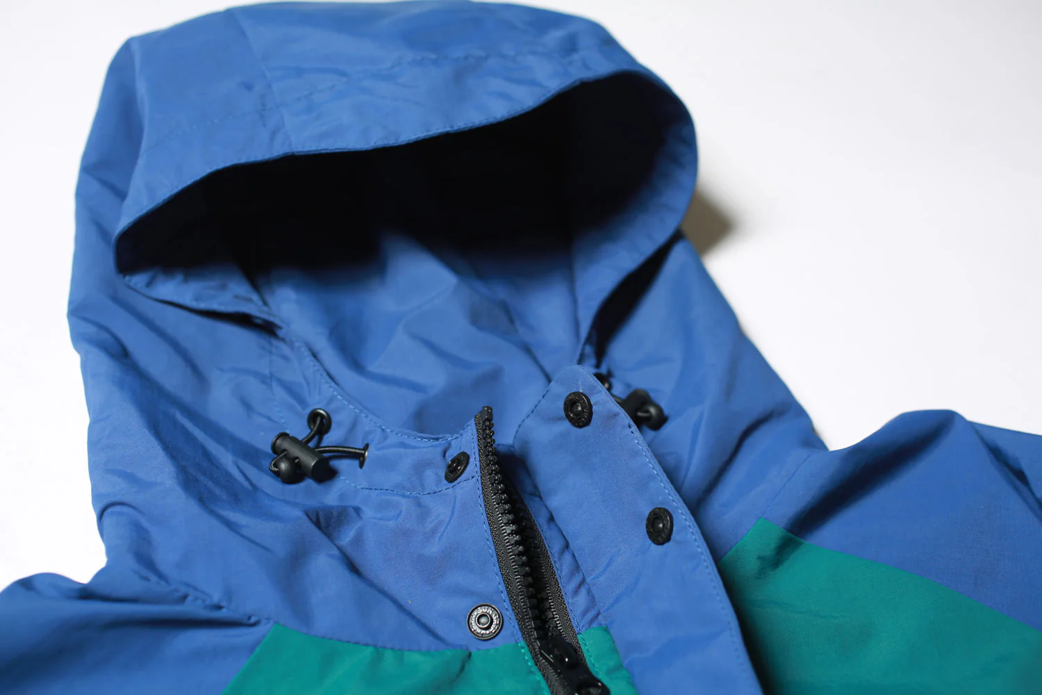 Theories Gale Shell Jacket (Blue/Green) - Image 3